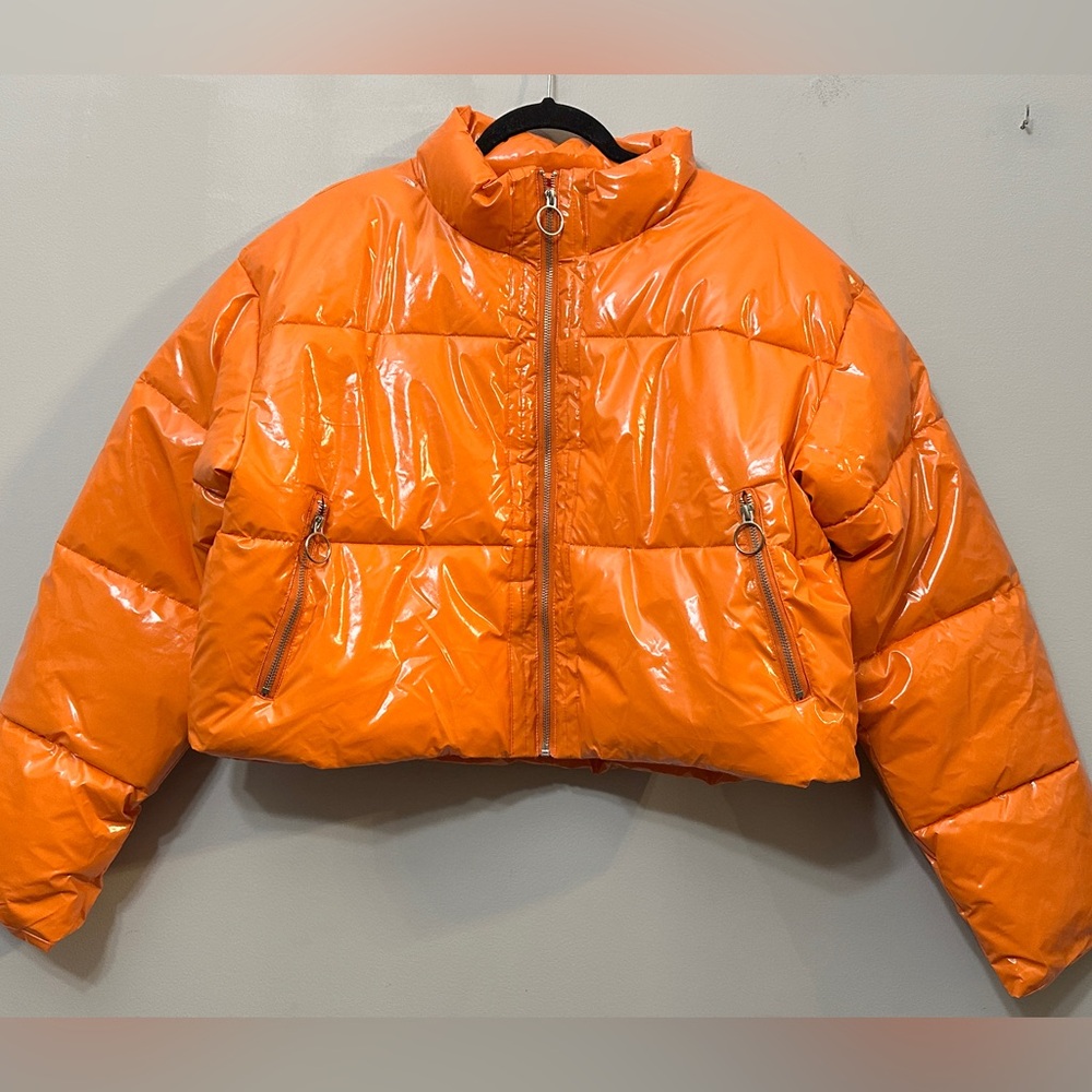 MISSGUIDED Orange Shiny Vinyl Cropped Puffer Jacket - Size US 10 / UK 14